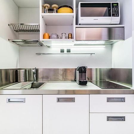 Mora Apartment Milan Bagian luar foto