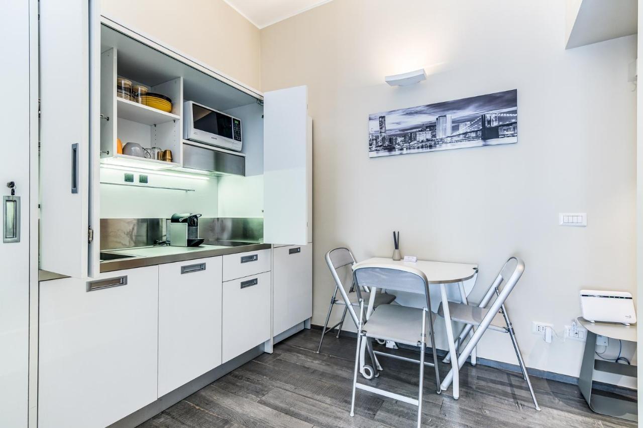 Mora Apartment Milan Bagian luar foto