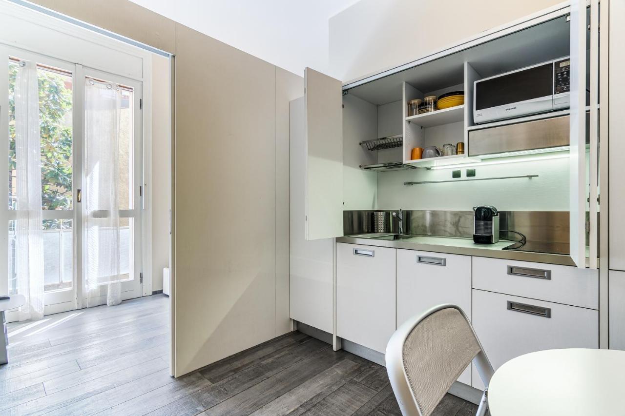 Mora Apartment Milan Bagian luar foto