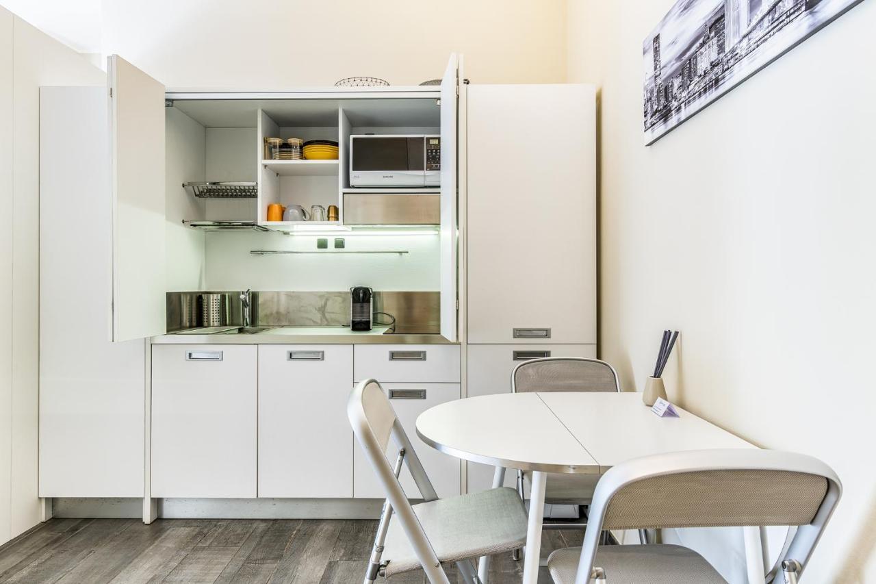 Mora Apartment Milan Bagian luar foto